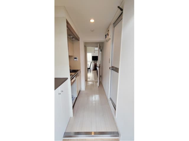 Room image 12