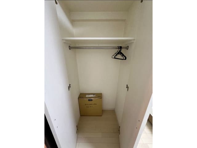 Room image 13