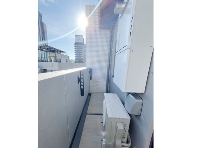 Room image 12