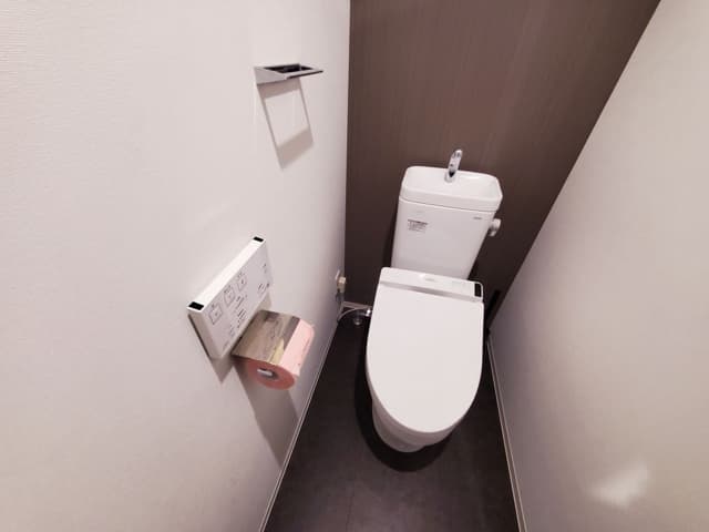 Room image 10