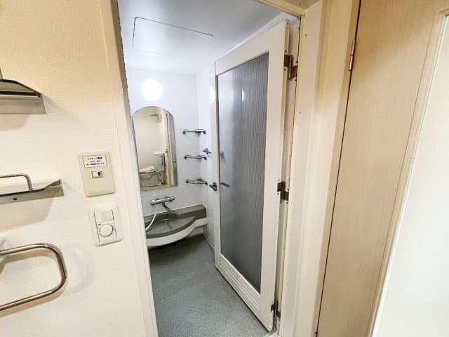 Room image 11