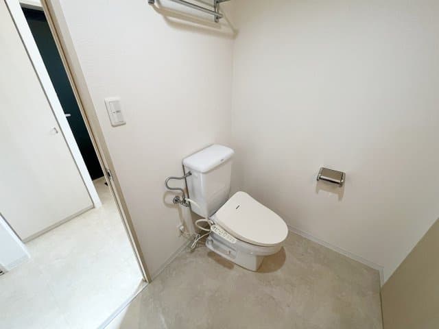 Room image 14