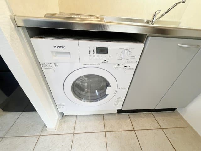 Room image 8