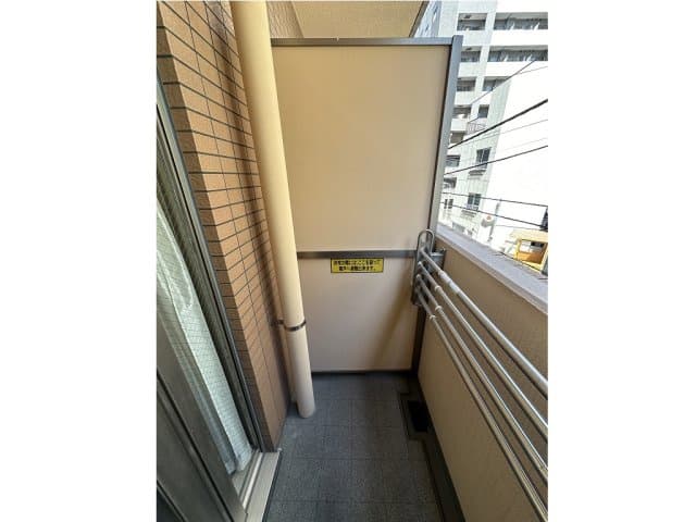 Room image 12