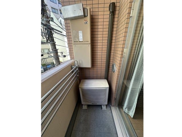 Room image 15