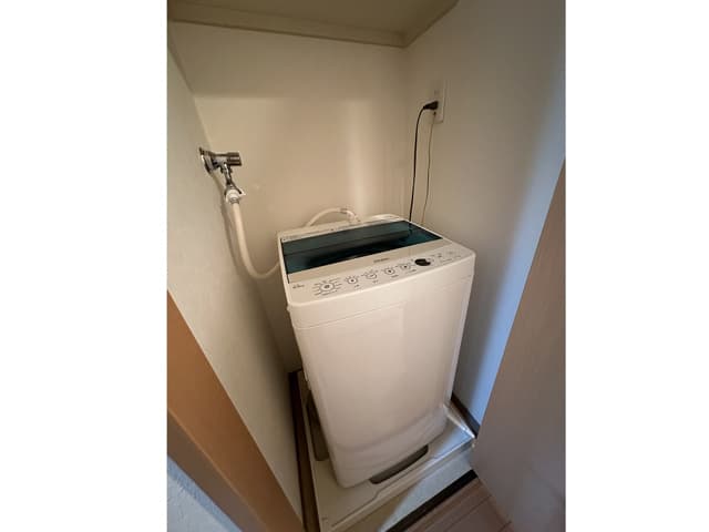 Room image 16
