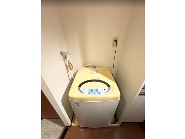 Room image 12
