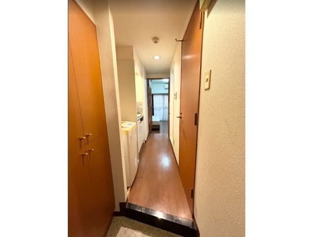 Room image 15