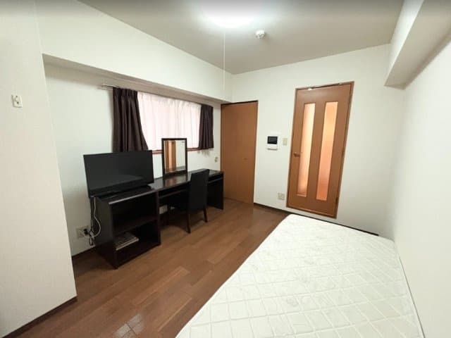 Room image 16
