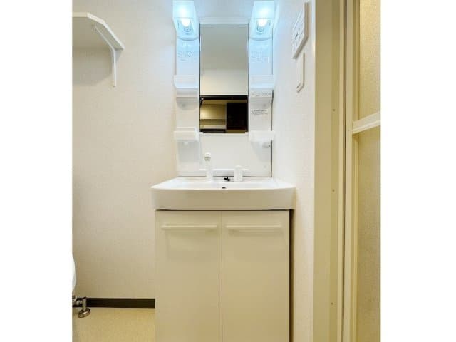 Room image 11