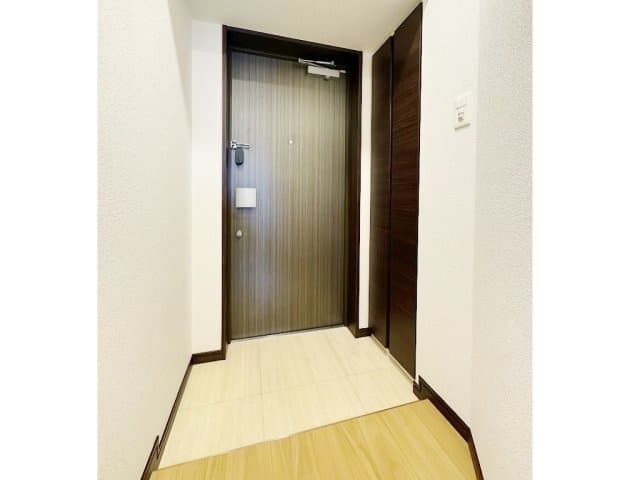 Room image 15
