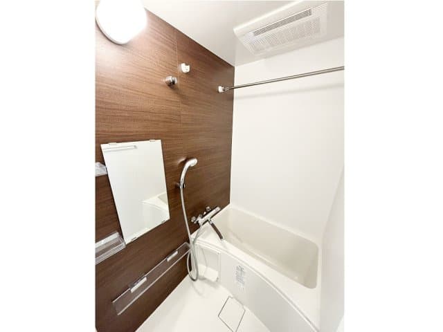 Room image 9