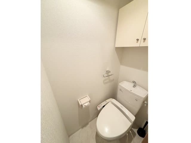 Room image 11