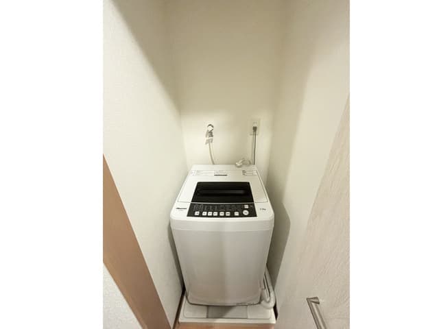Room image 16