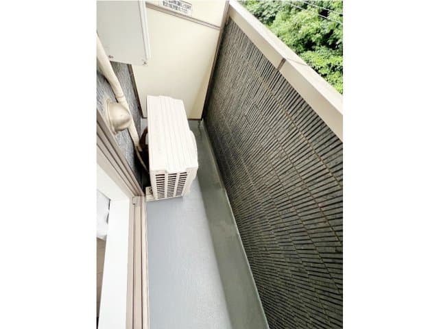 Room image 11