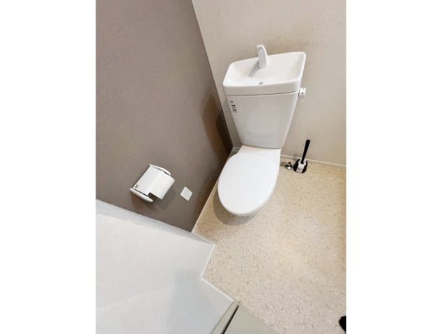 Room image 9