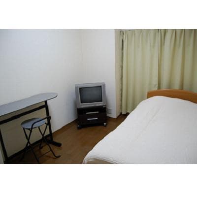 Room image 8