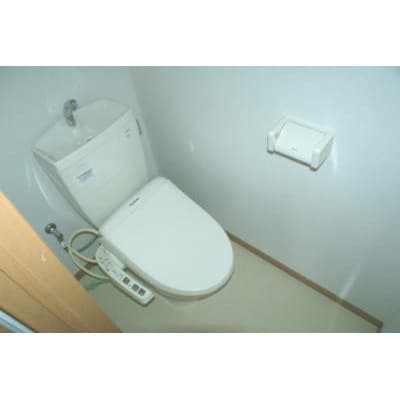 Room image 11