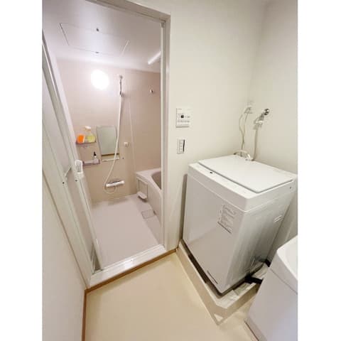 Room image 10