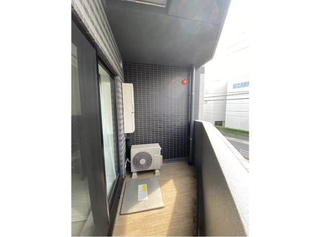 Room image 10