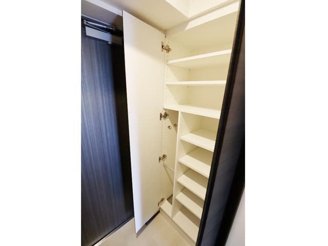 Room image 13