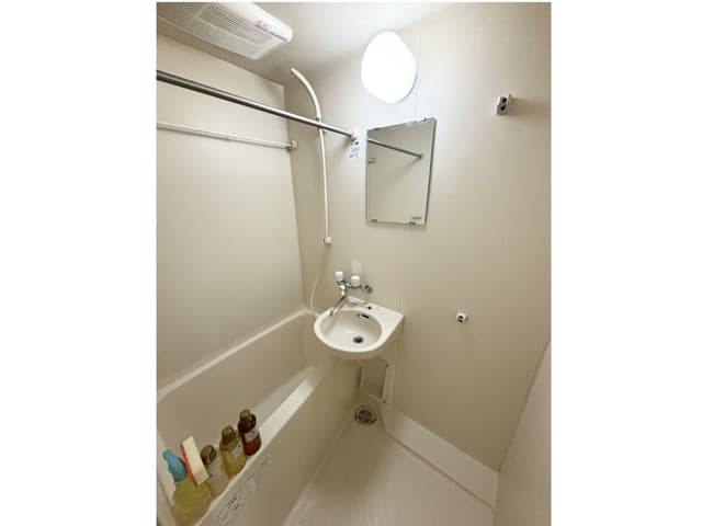 Room image 10