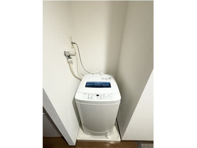 Room image 12