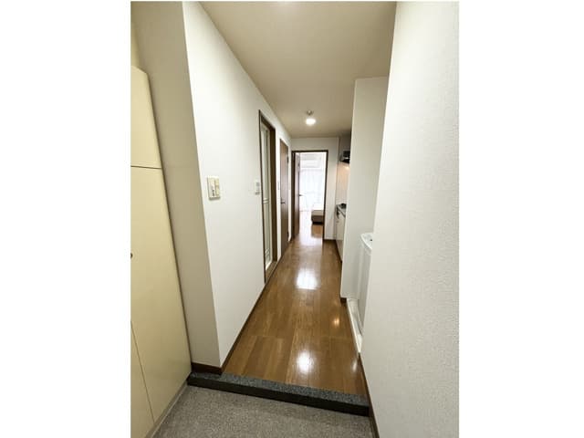 Room image 15