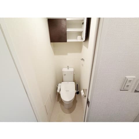 Room image 10