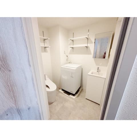 Room image 10
