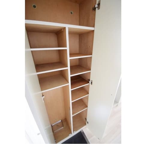 Room image 11