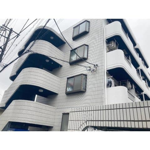 Main exterior of Charm Horinouchi