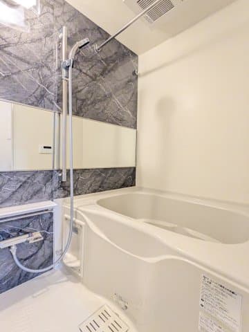 Room image 13