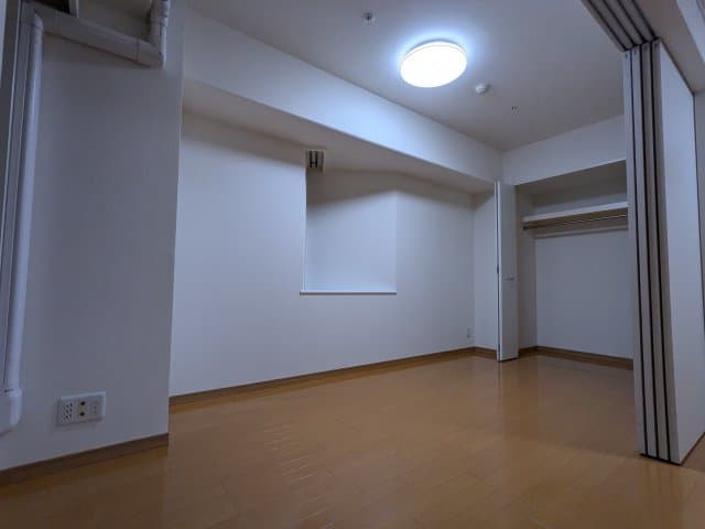 Room image 15