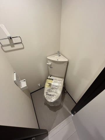 Room image 8
