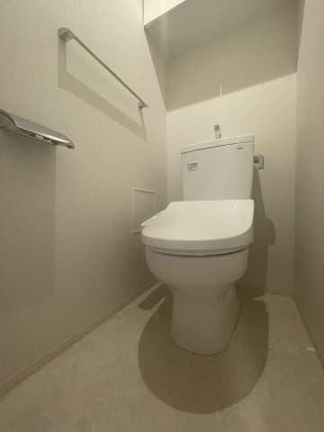 Room image 8