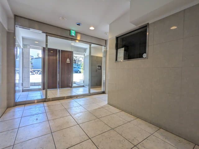 Room image 16