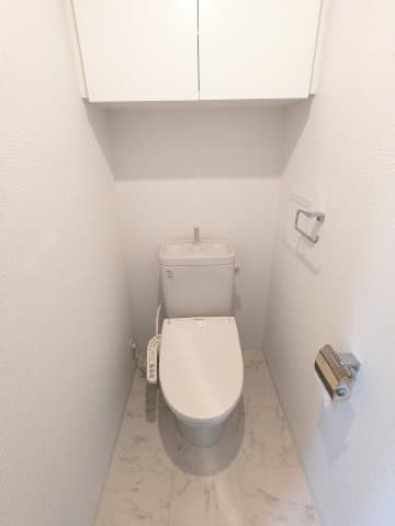 Room image 8