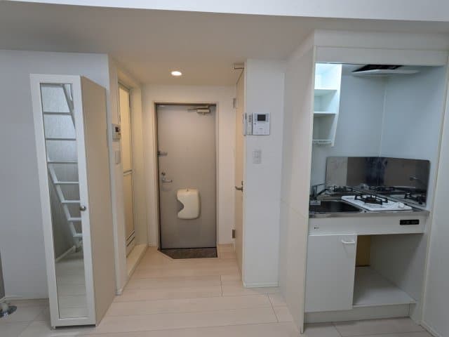 Room image 9