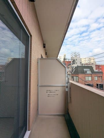 Room image 16