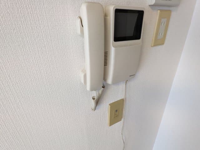 Room image 9