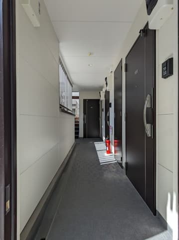 Room image 15