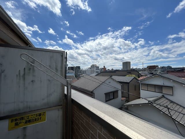 Room image 13