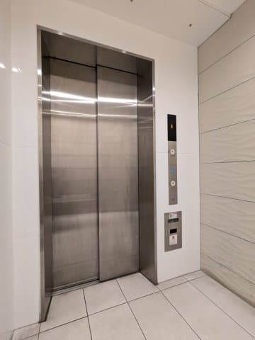 Room image 12