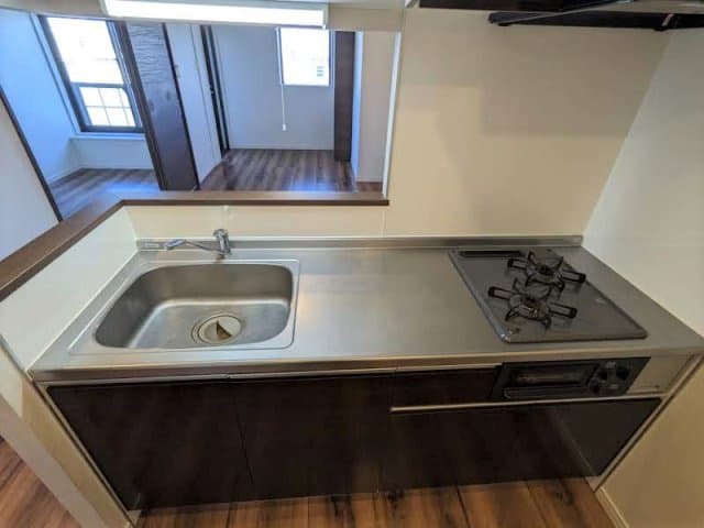 Room image 8