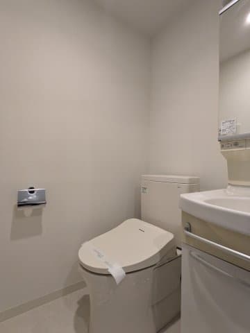 Room image 8