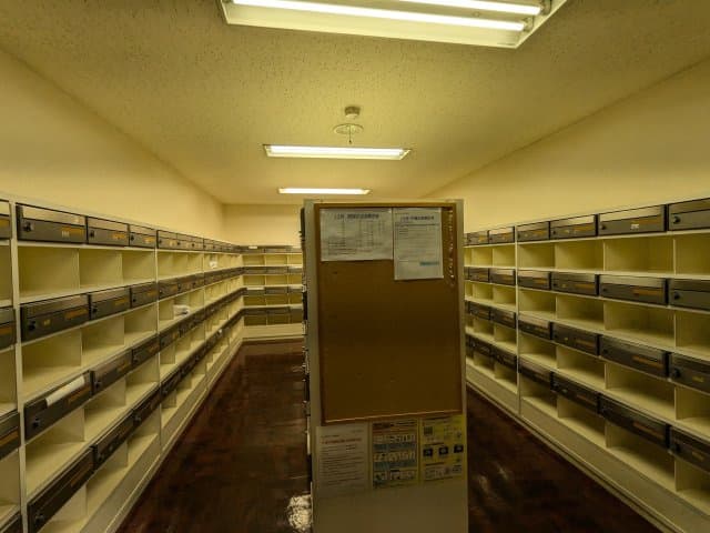 Room image 13