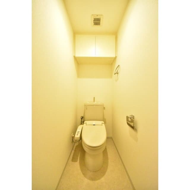 Room image 15