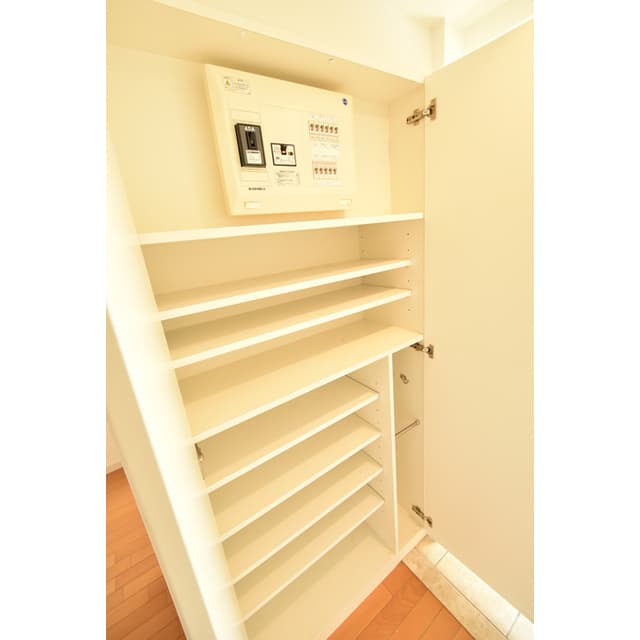 Room image 12