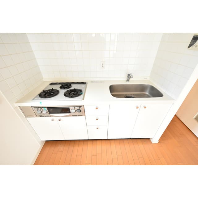 Room image 9